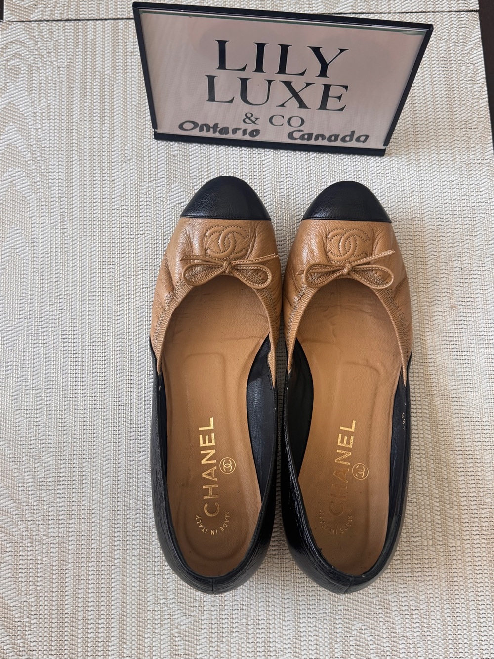 CHANEL Bi-color Pumps Flat Black and Tan